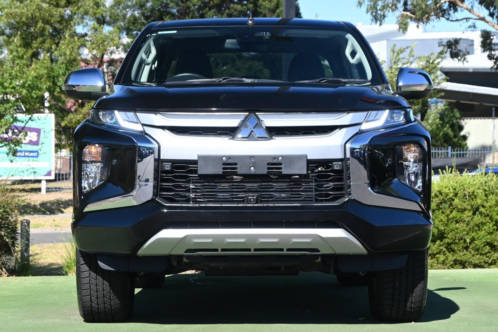 Mitsubishi Triton image 2