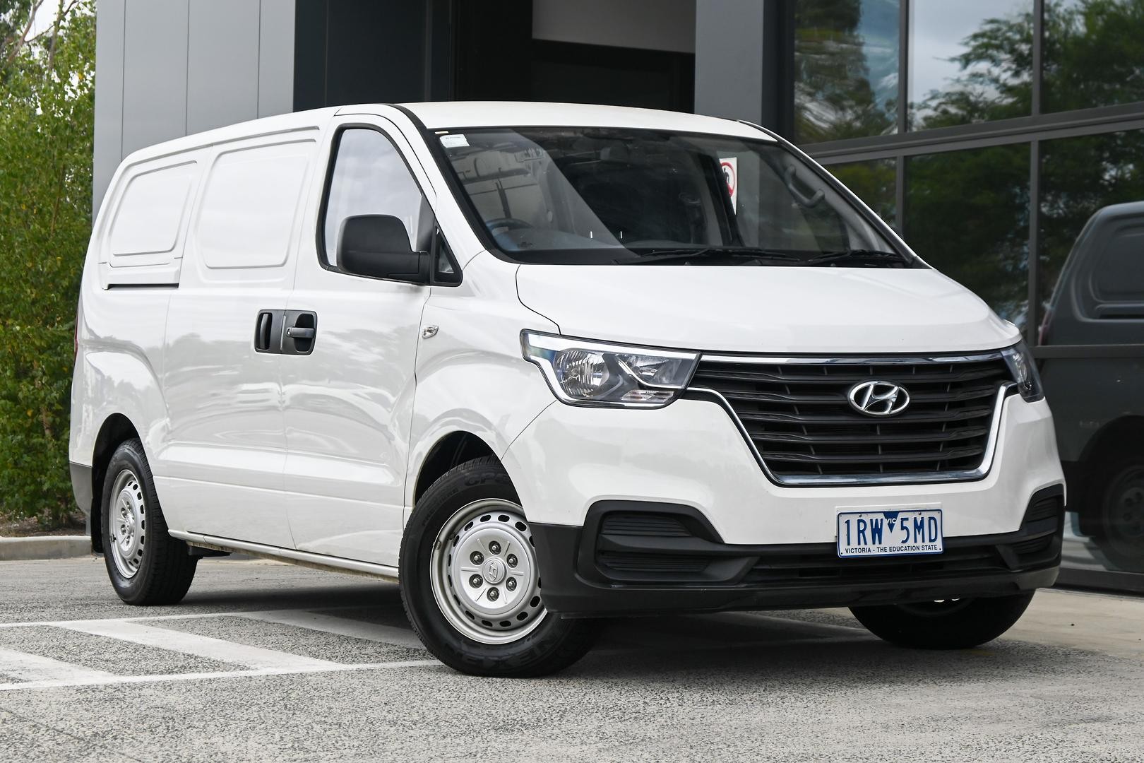 Hyundai Iload image 1