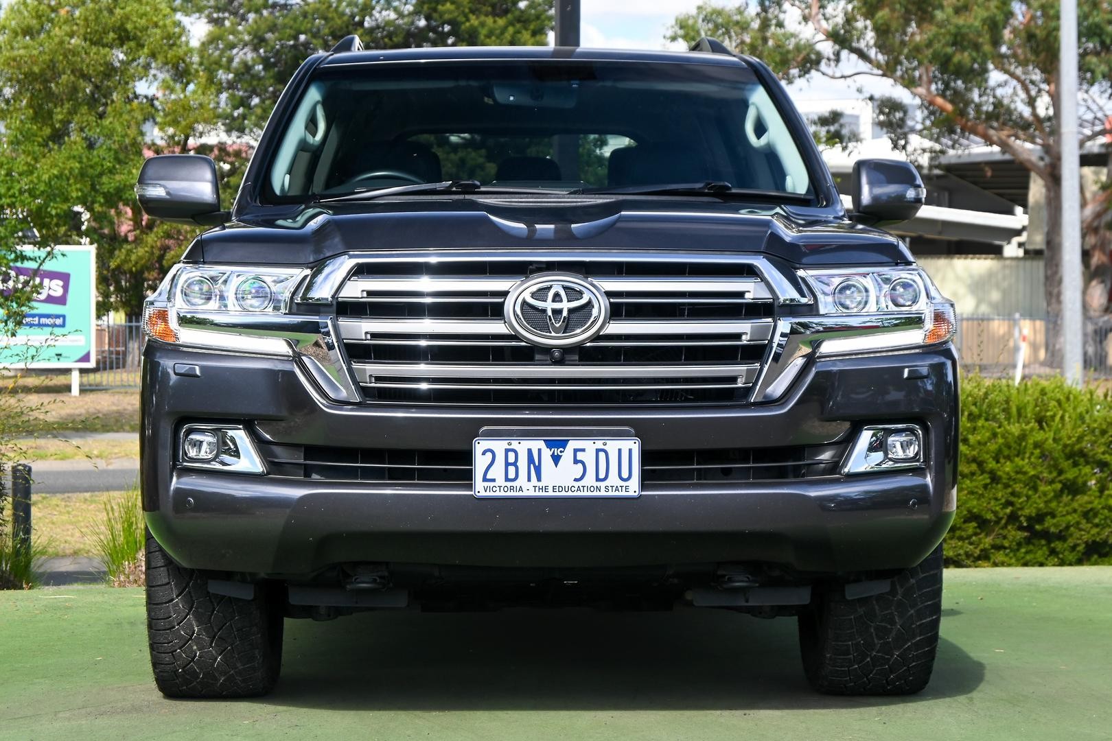 Toyota Landcruiser image 2