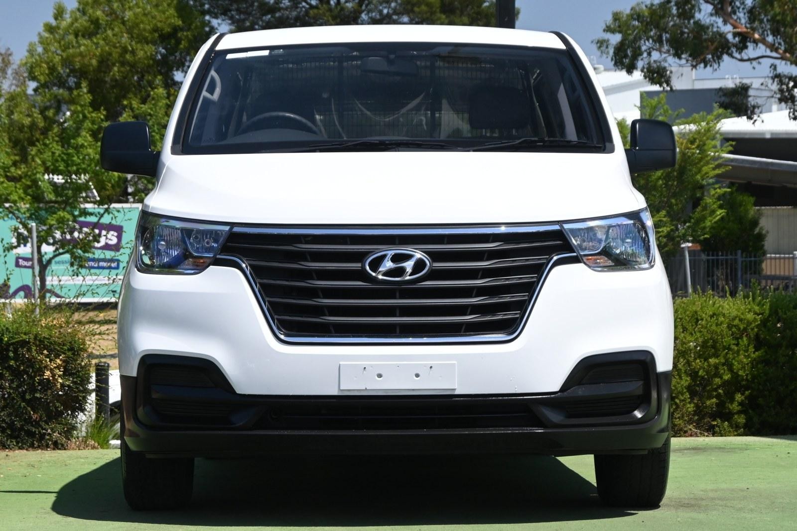 Hyundai Iload image 2