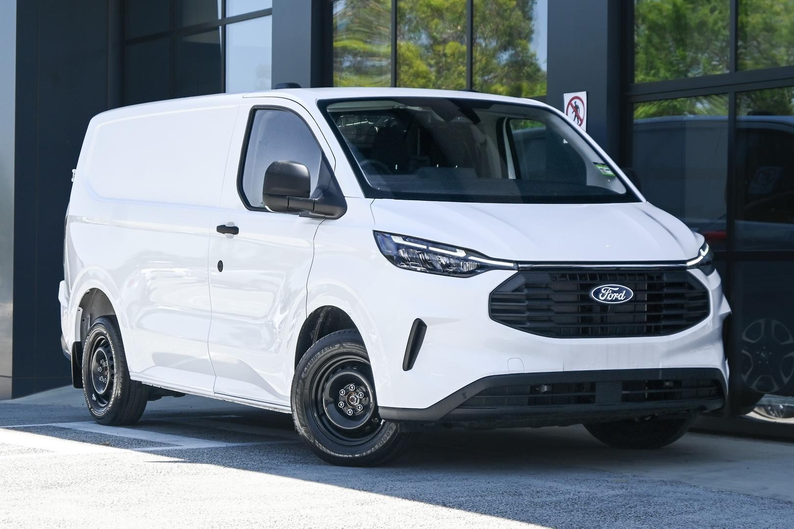 Ford Transit Custom image 1