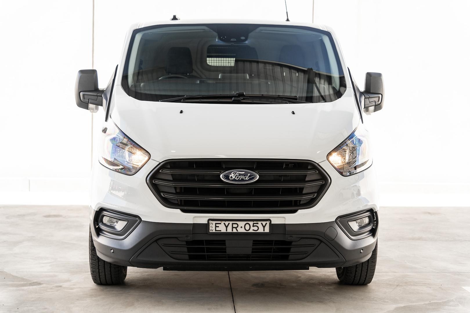 Ford Transit Custom image 2