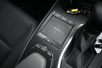 https://dvg-vehicle-assets.s3.amazonaws.com/U16767/5h7mk1osxyknfoobf00phla7x.jpg