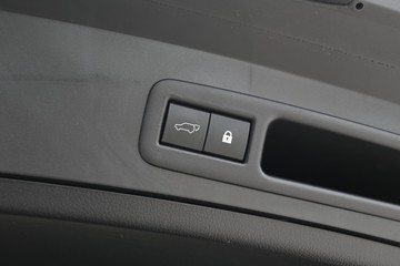 https://dvg-vehicle-assets.s3.amazonaws.com/U16767/ckcj07xzyn2s9mrvjk7mi7805.jpg