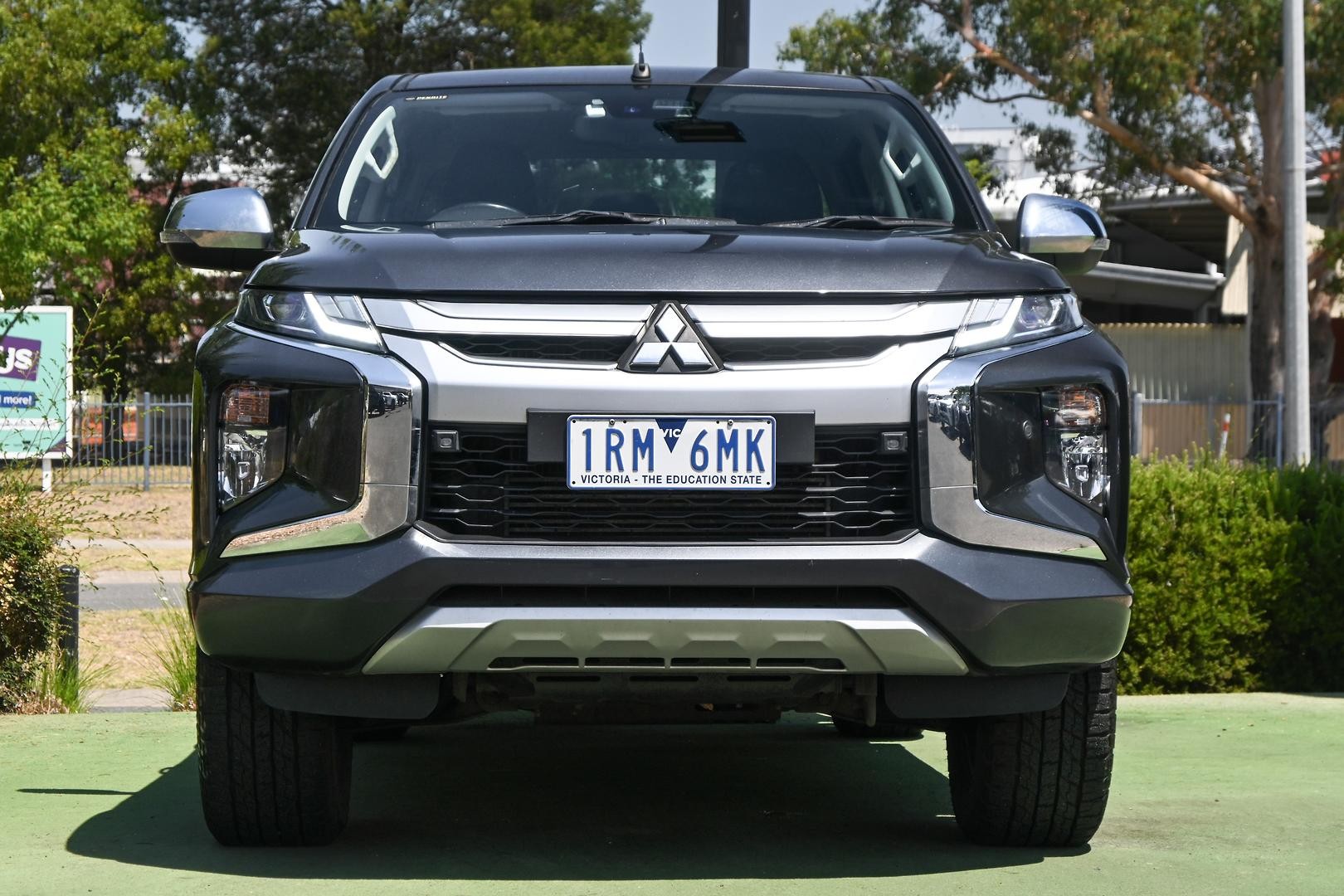 Mitsubishi Triton image 2