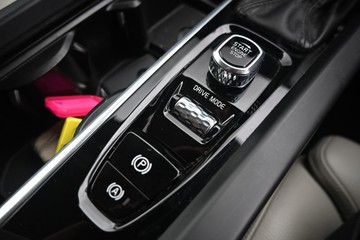 https://dvg-vehicle-assets.s3.amazonaws.com/U16777/a4t8d9cuksid1o4ec84knuumd.jpg