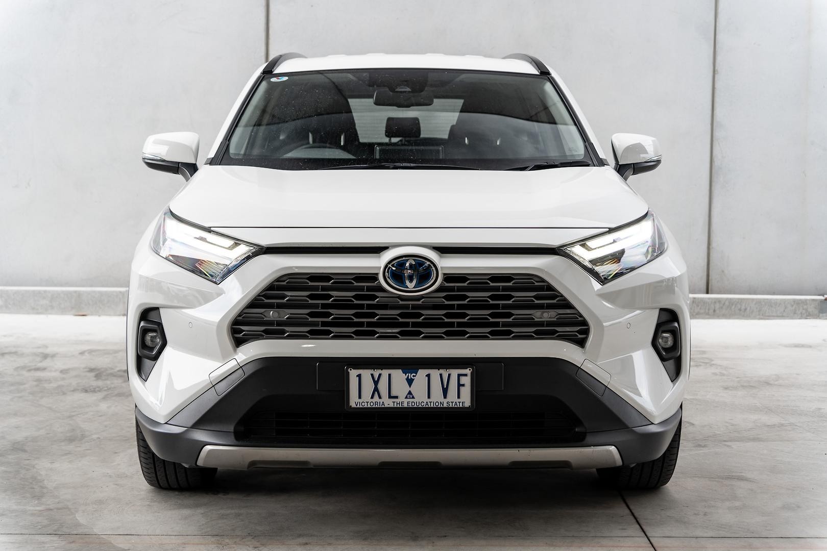 Toyota Rav4 image 2