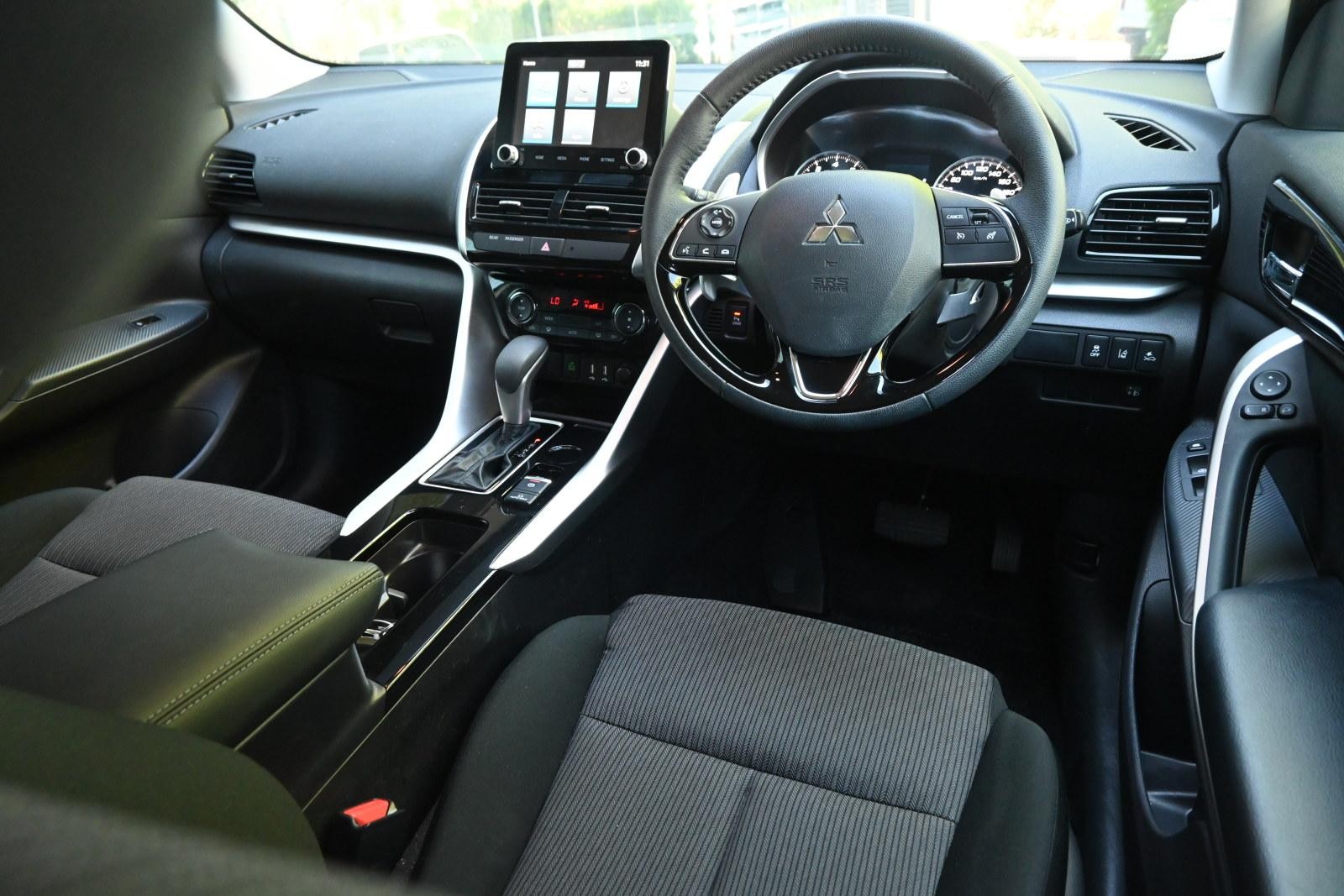 Mitsubishi Eclipse Cross image 3