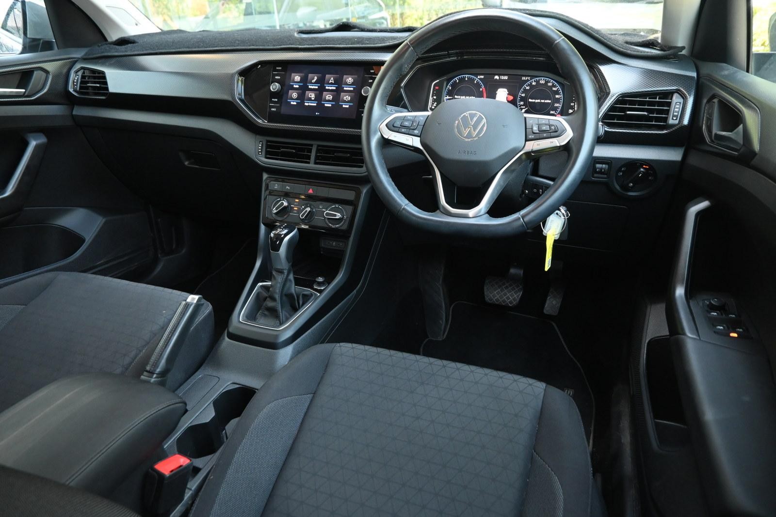 Volkswagen T-cross image 3