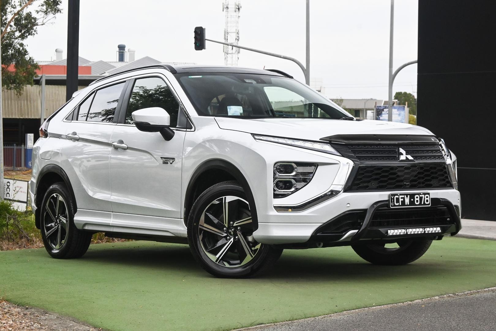 Mitsubishi Eclipse Cross image 1