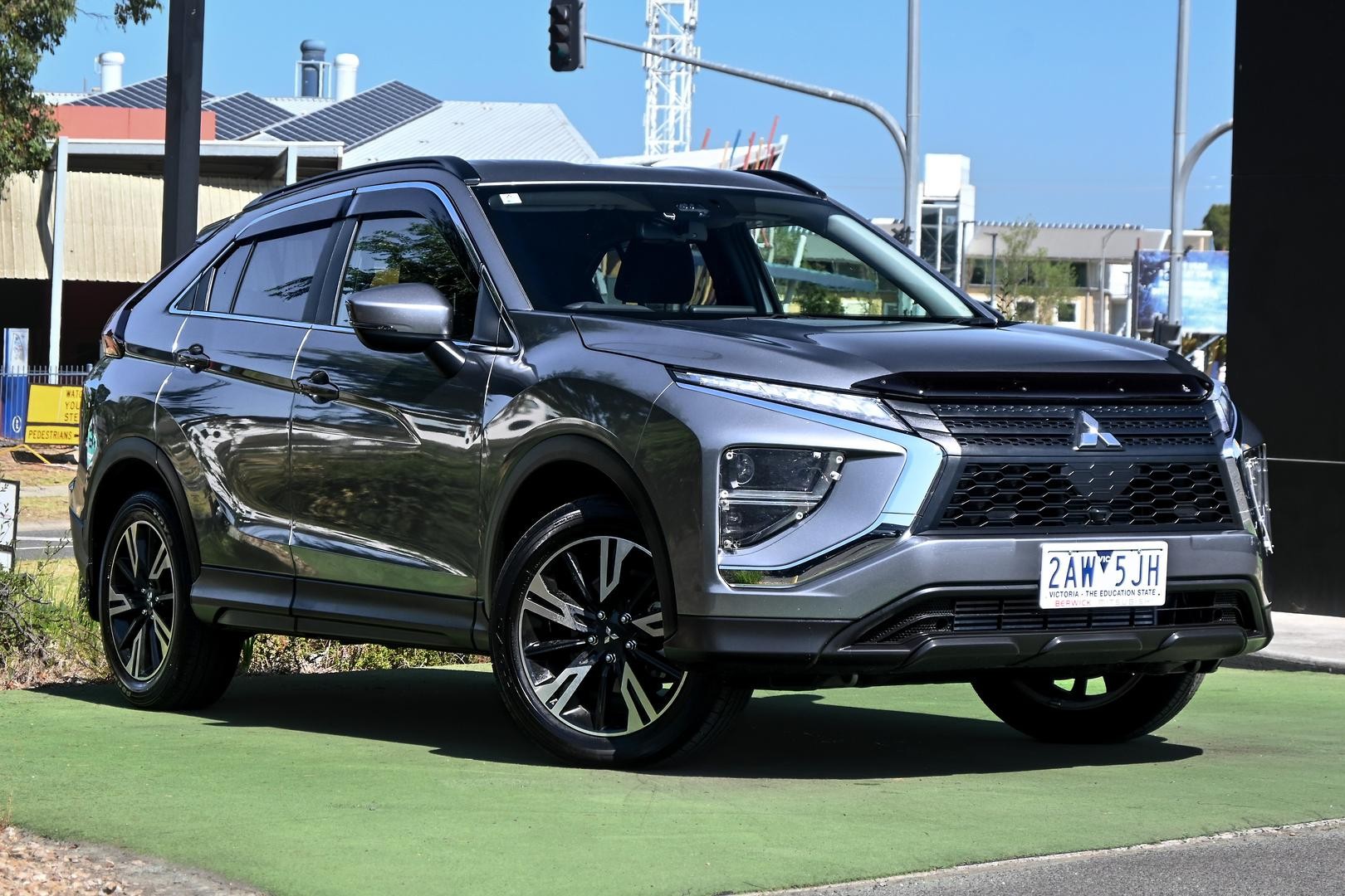 Mitsubishi Eclipse Cross image 1