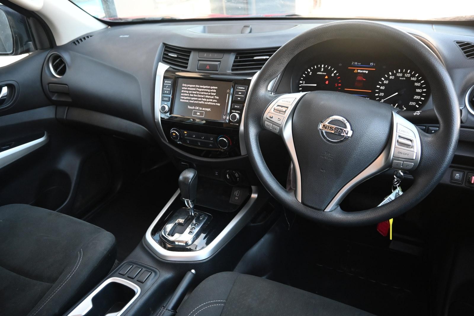 Nissan Navara image 4