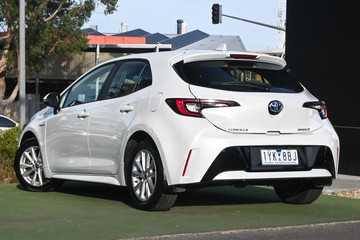 https://dvg-vehicle-assets.s3.amazonaws.com/U16886/a2ny73ru4jkez8zolp5n9gfxf.jpg