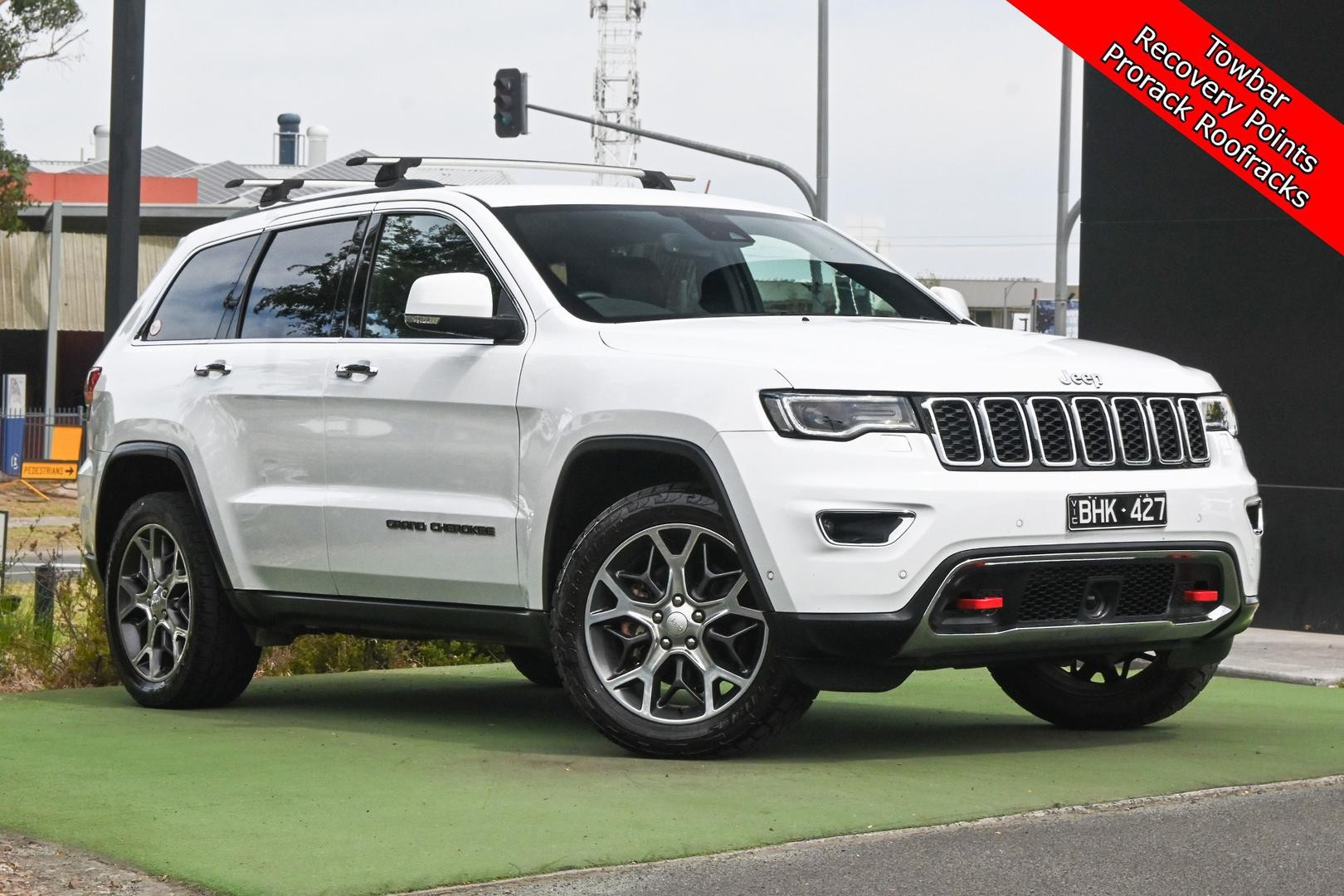 Jeep Grand Cherokee image 1