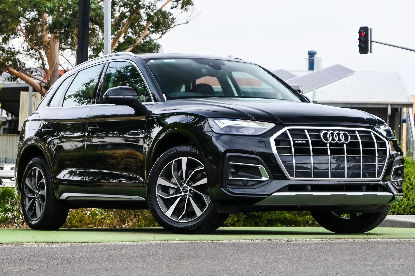 Audi Q5 image 1