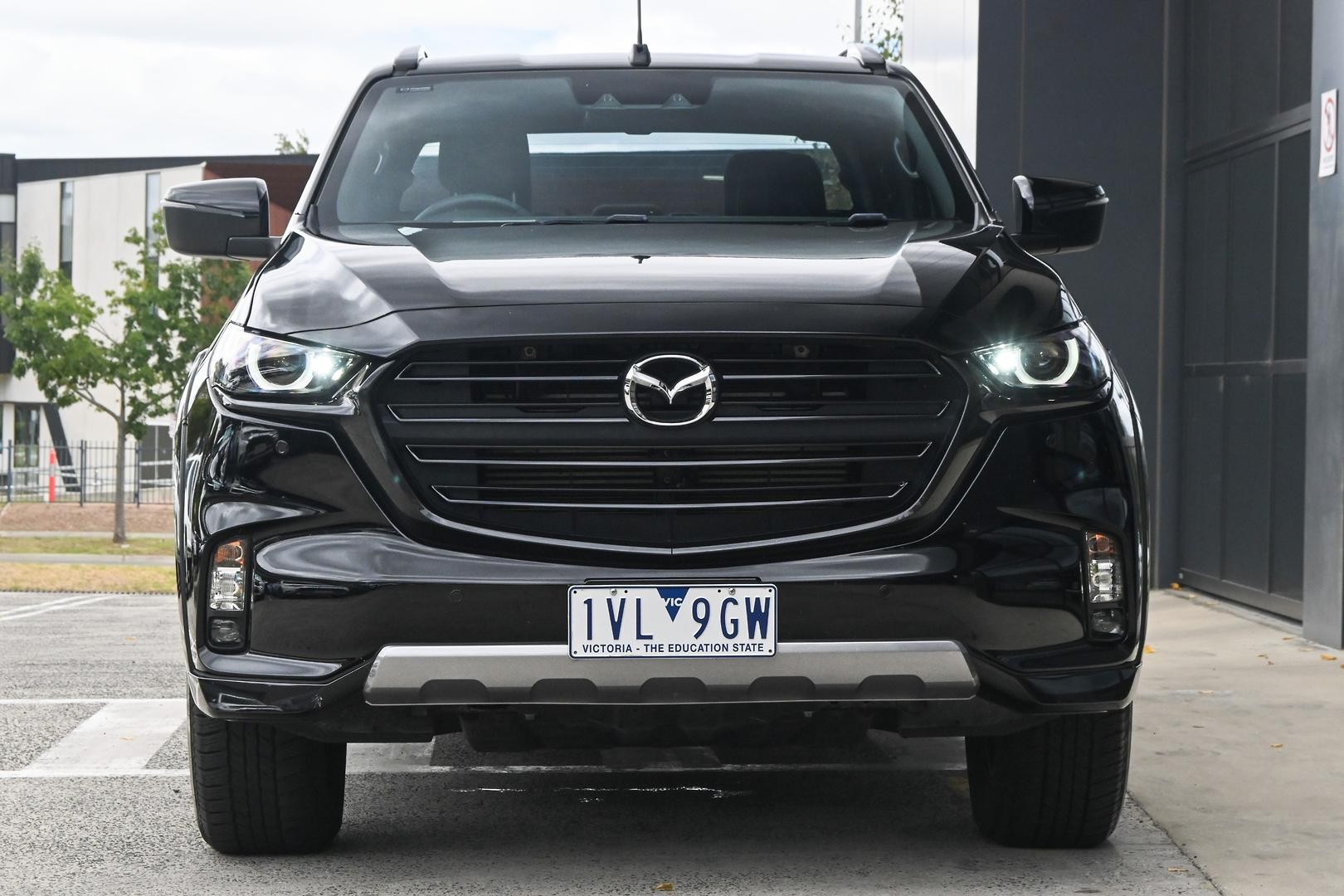 Mazda Bt-50 image 2