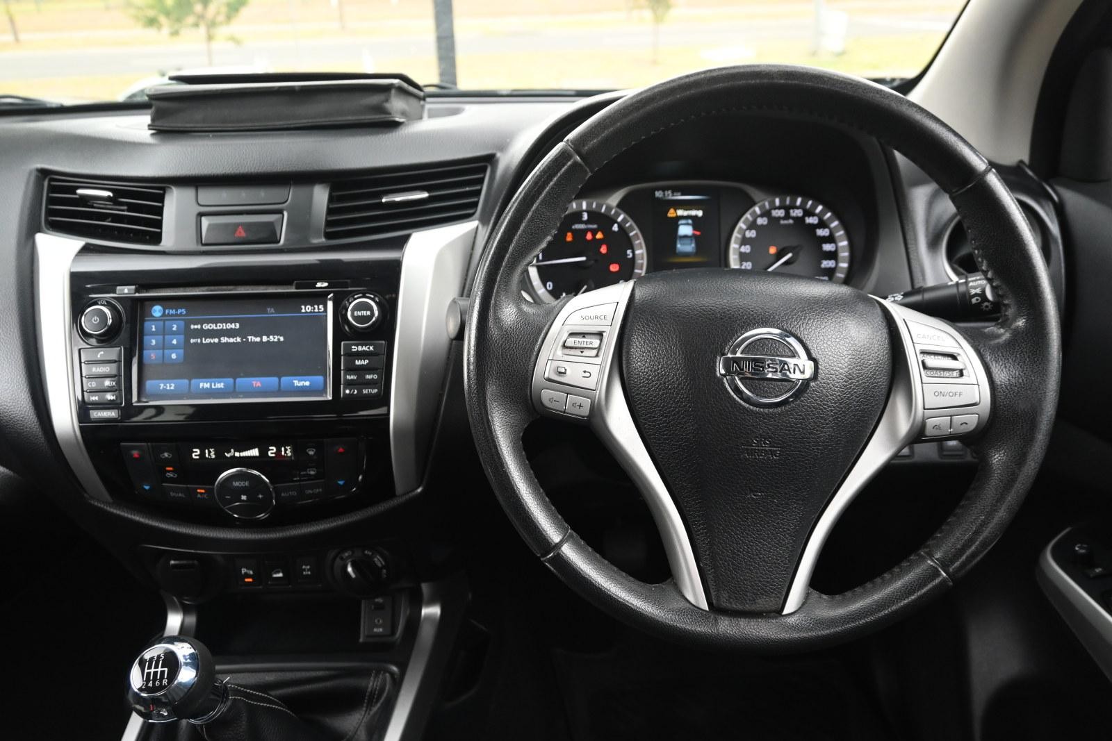 Nissan Navara image 4