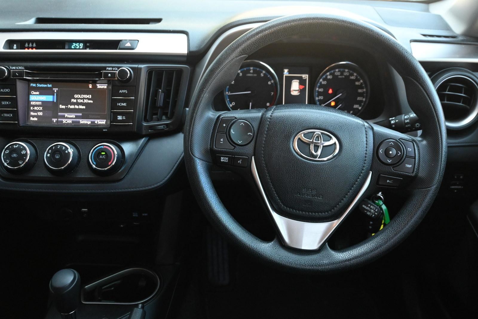 Toyota Rav4 image 4