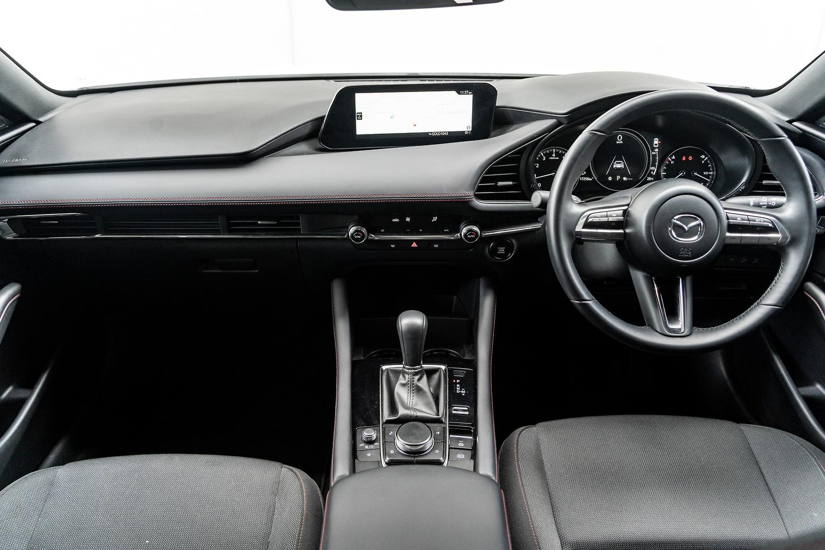 Mazda 3 image 3