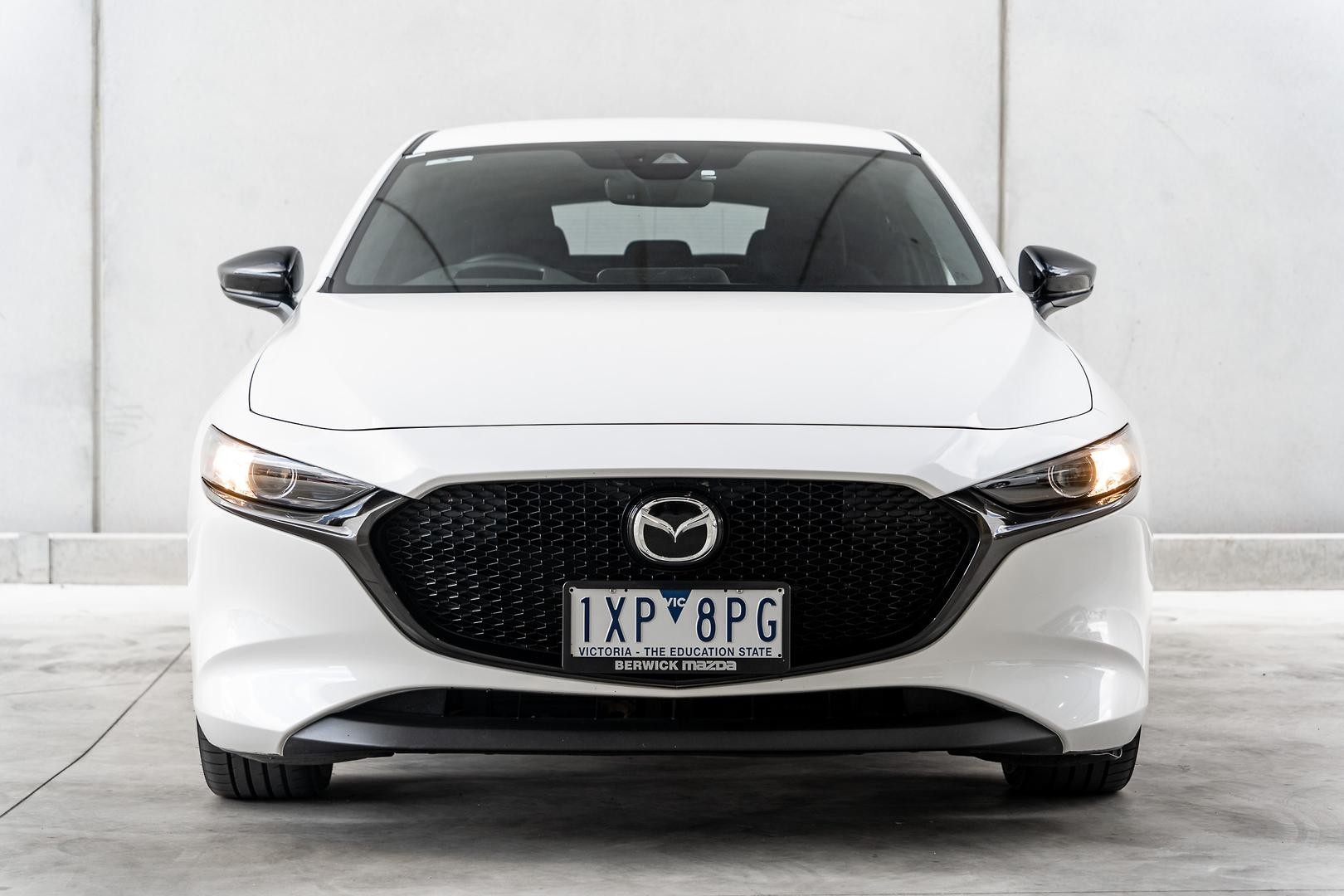 Mazda 3 image 2