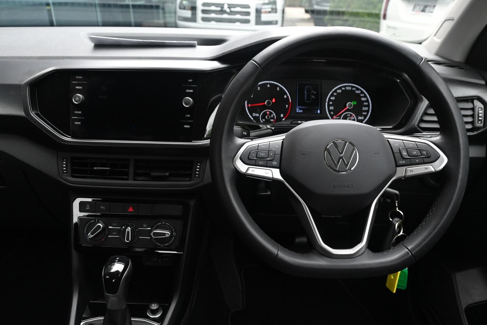 Volkswagen T-cross image 4