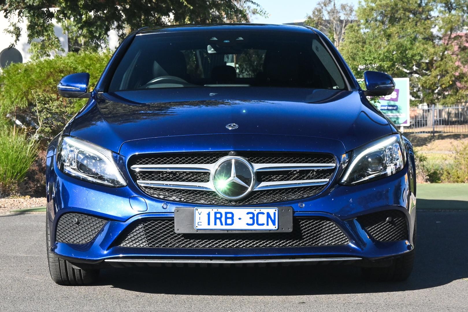 Mercedes Benz C-class image 2