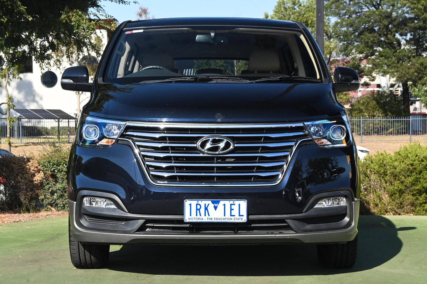 Hyundai Imax image 2