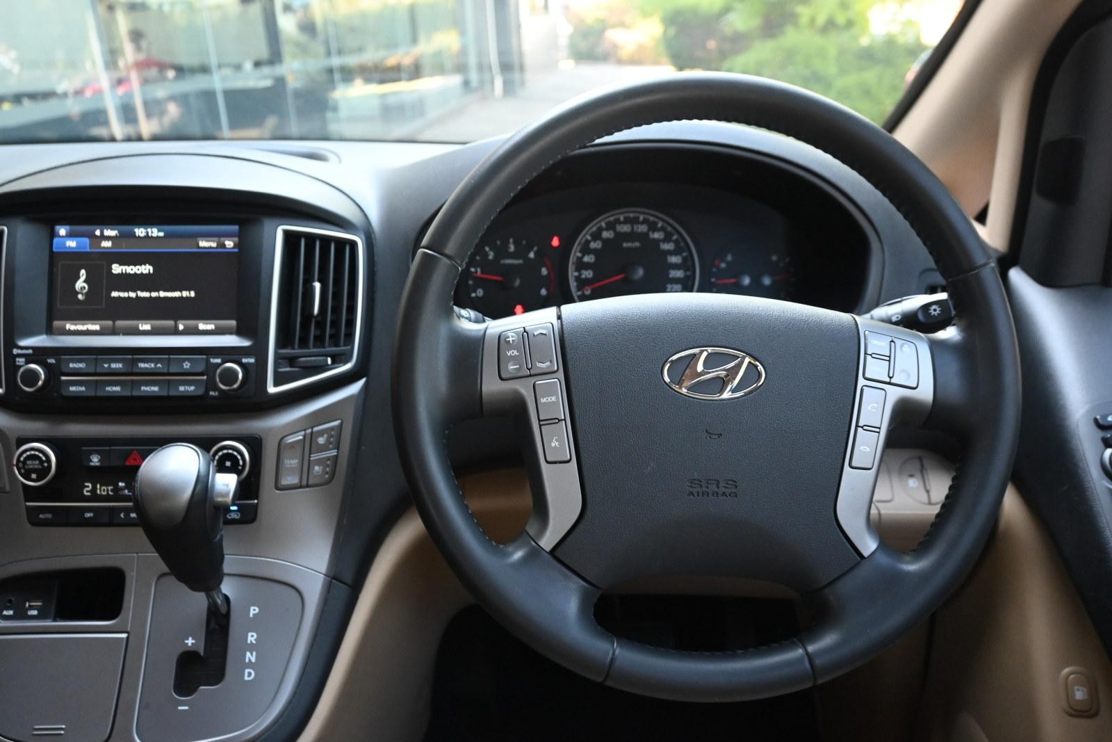 Hyundai Imax image 4