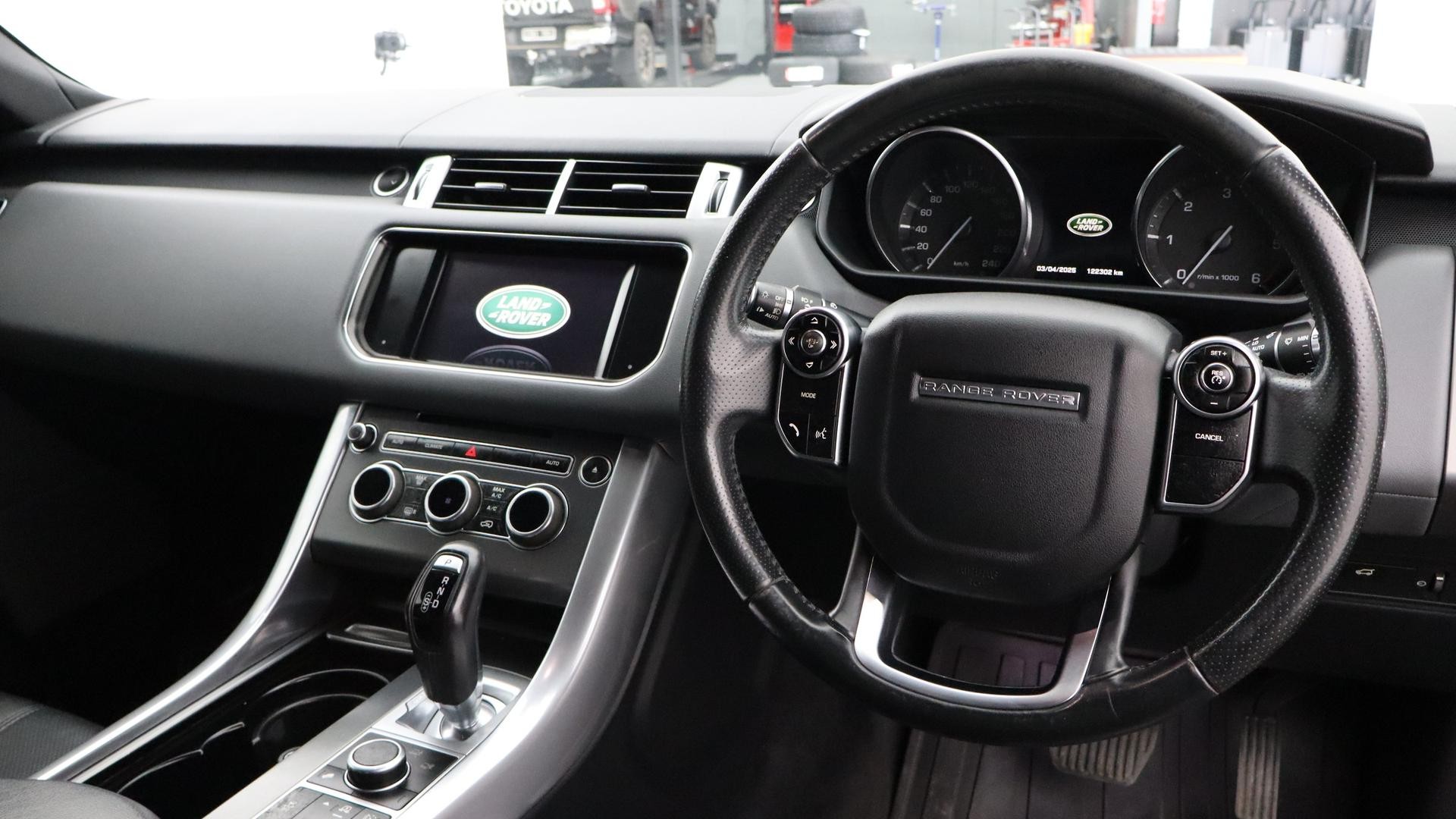 Land Rover Range Rover Sport image 4