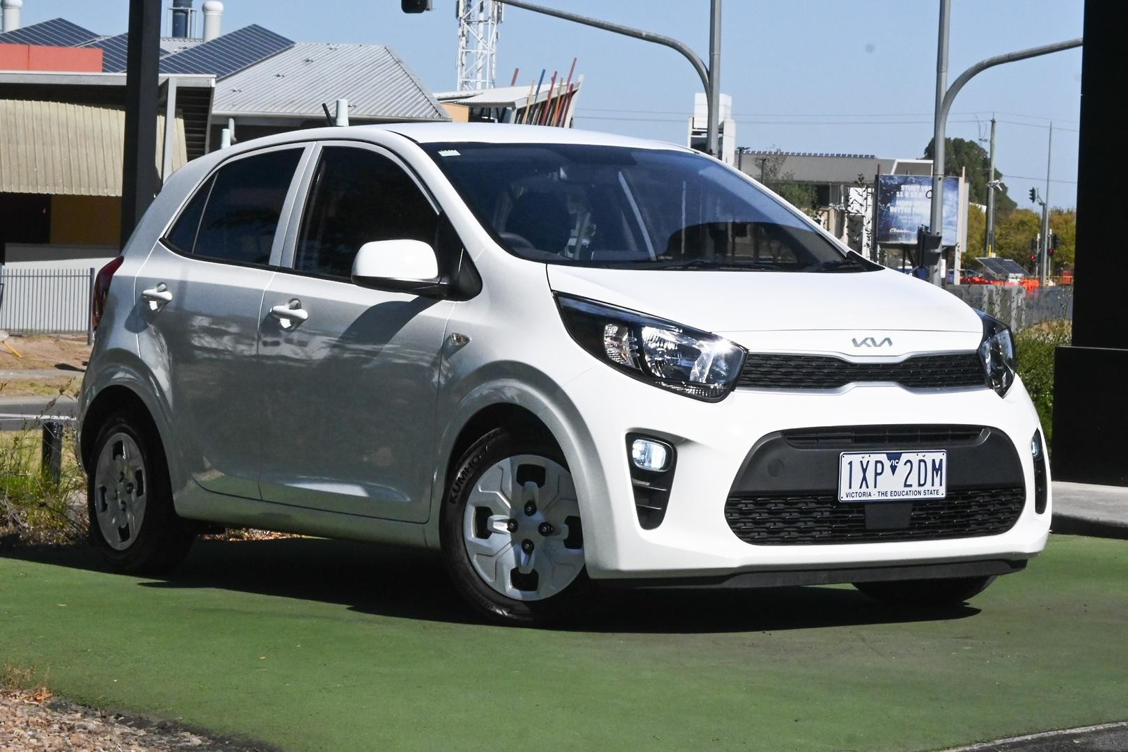 Kia Picanto image 1