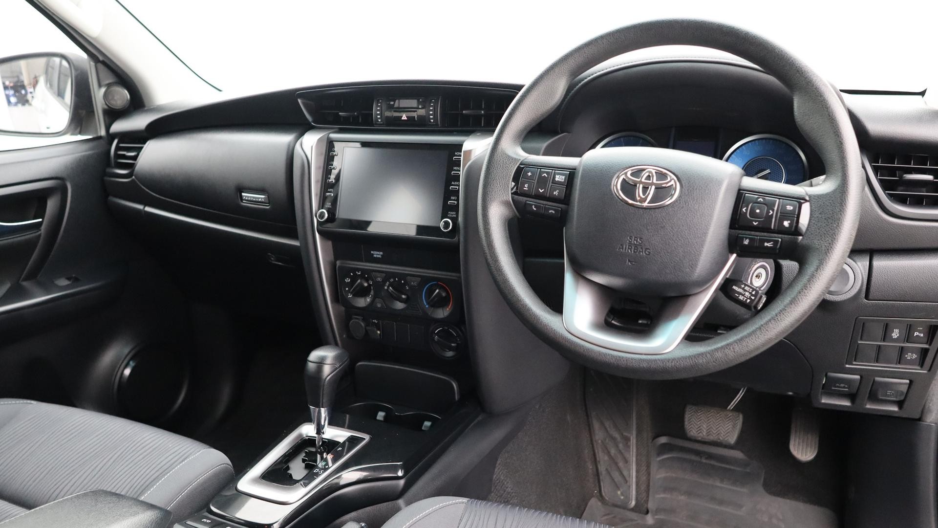 Toyota Fortuner image 4