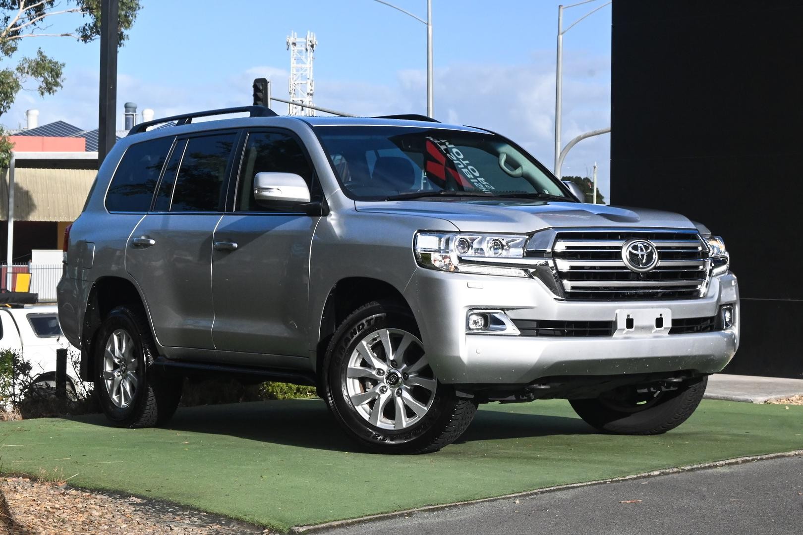 Toyota Landcruiser image 1
