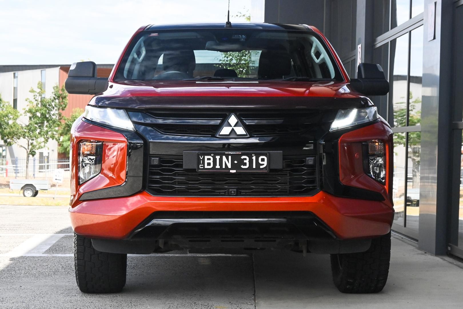 Mitsubishi Triton image 2