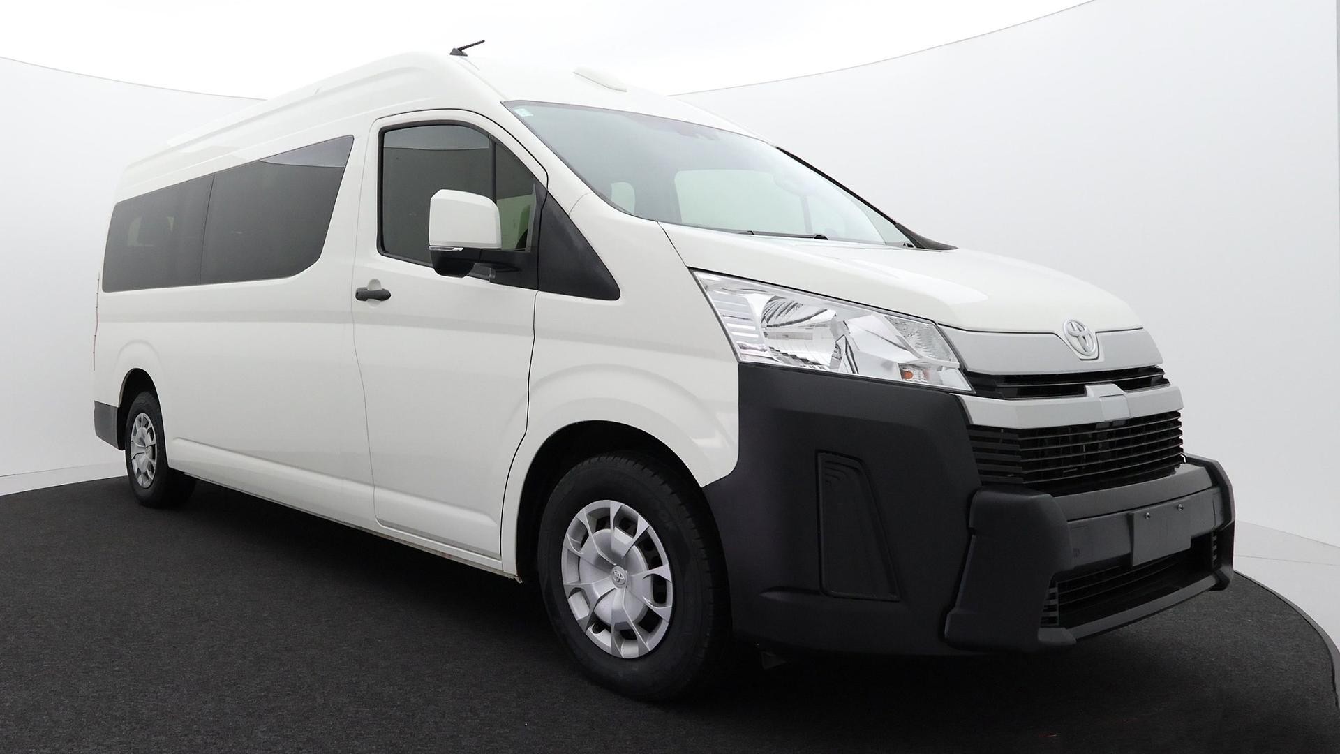 Toyota Hiace image 3