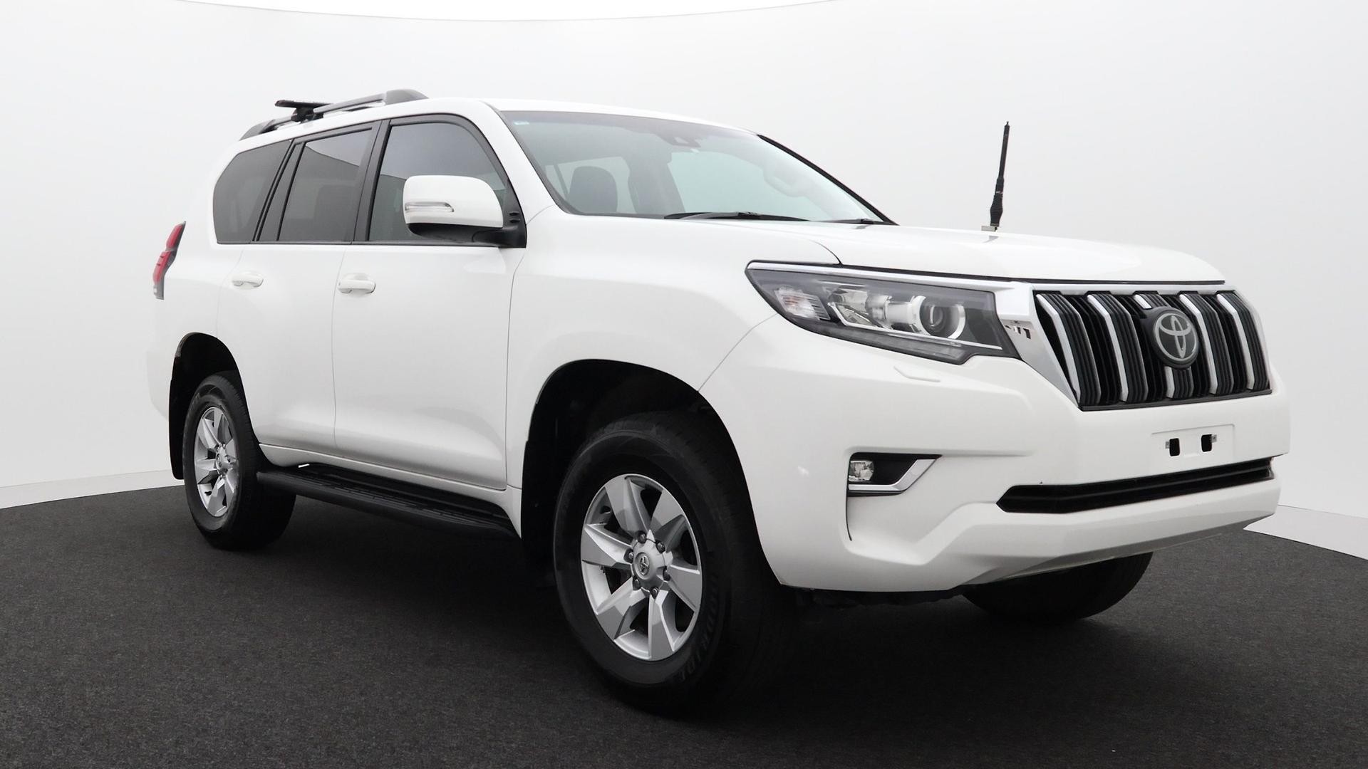 Toyota Landcruiser Prado image 3