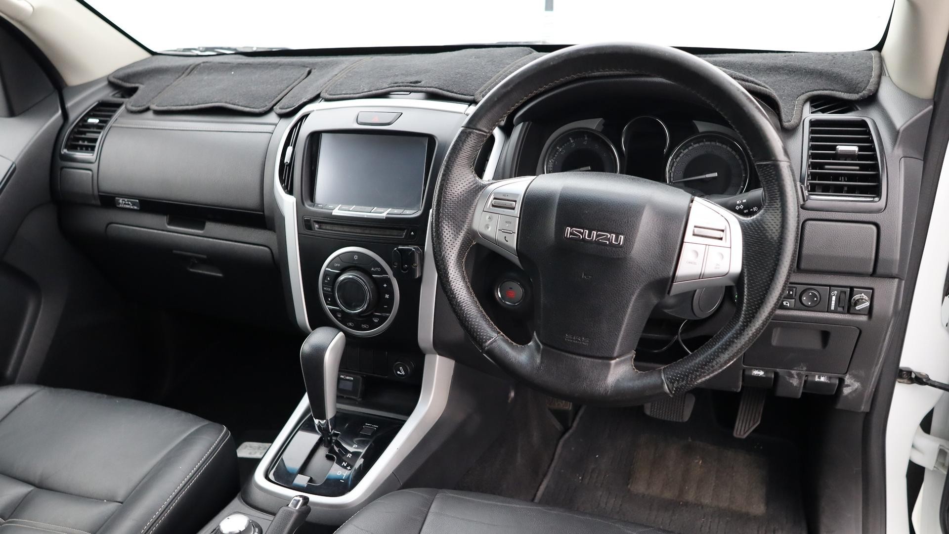 Isuzu Mu-x image 4