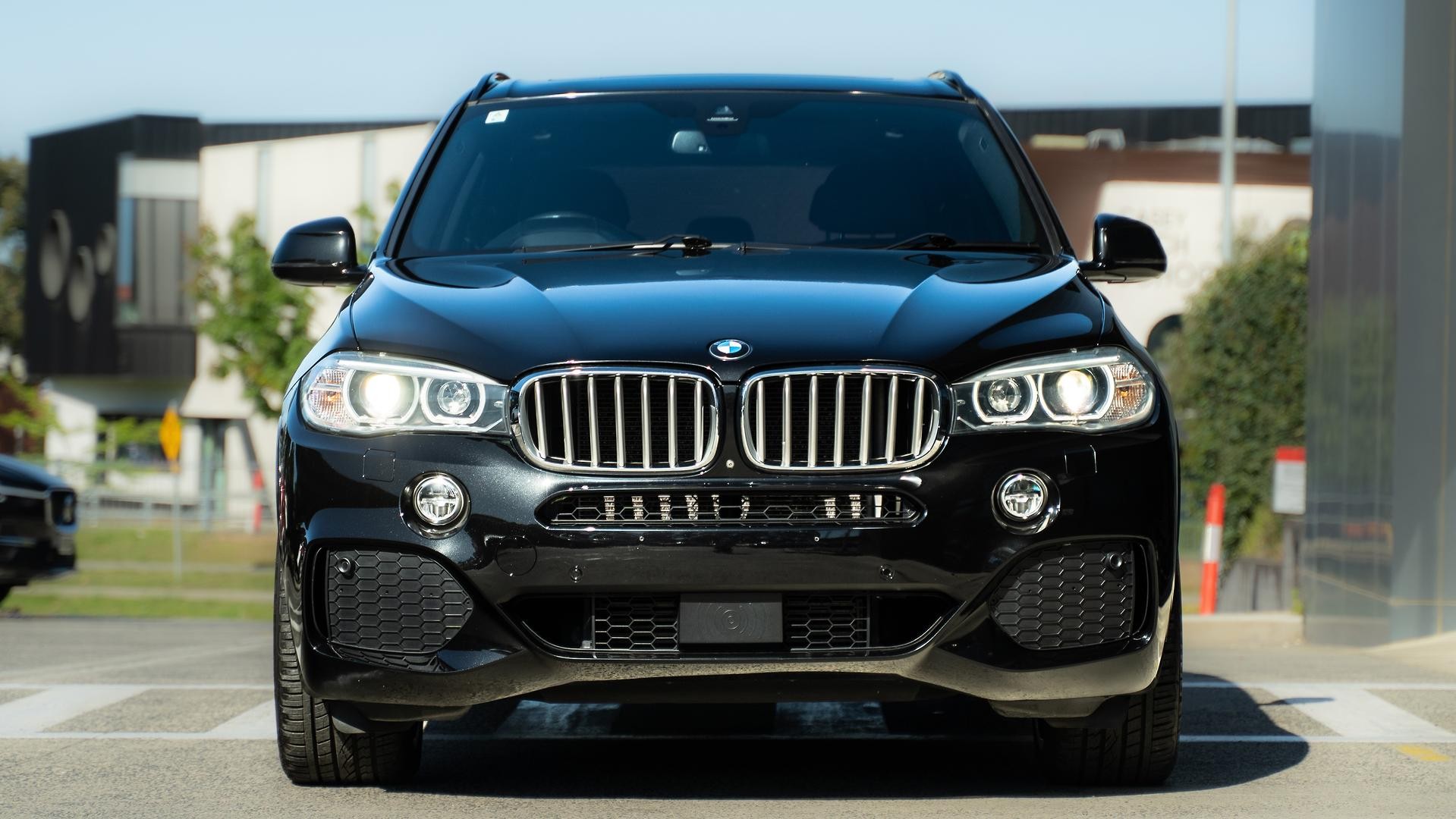 BMW X5 image 2