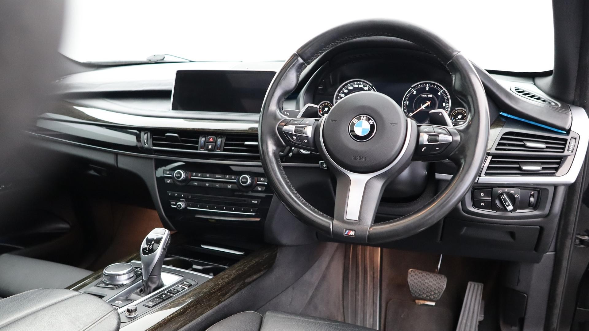 BMW X5 image 4