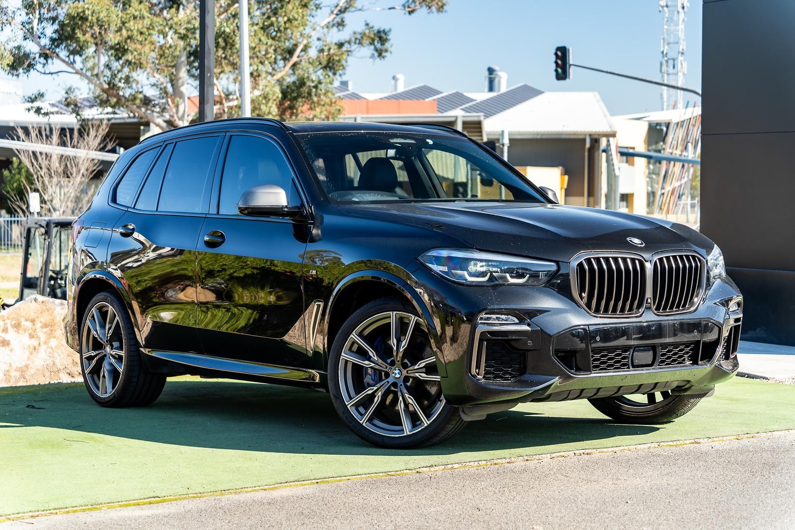 BMW X5 image 1