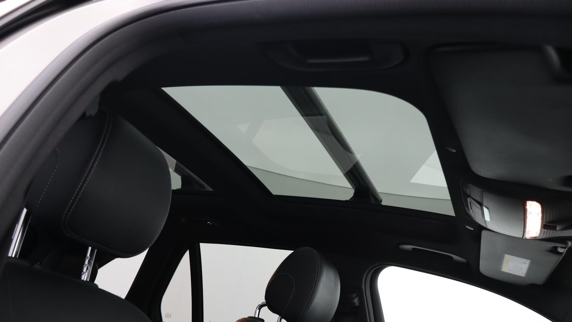 Mercedes Benz Glc-class image 4
