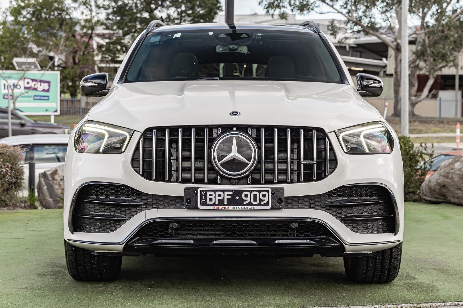 Mercedes Benz Gle-class image 3