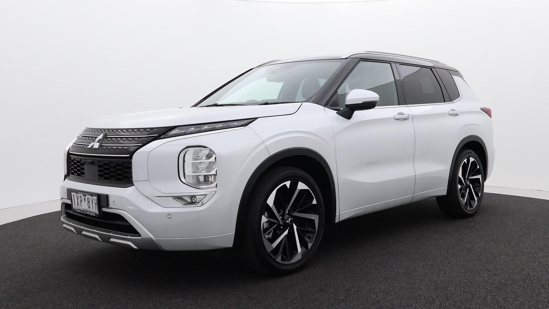 Mitsubishi Outlander image 1