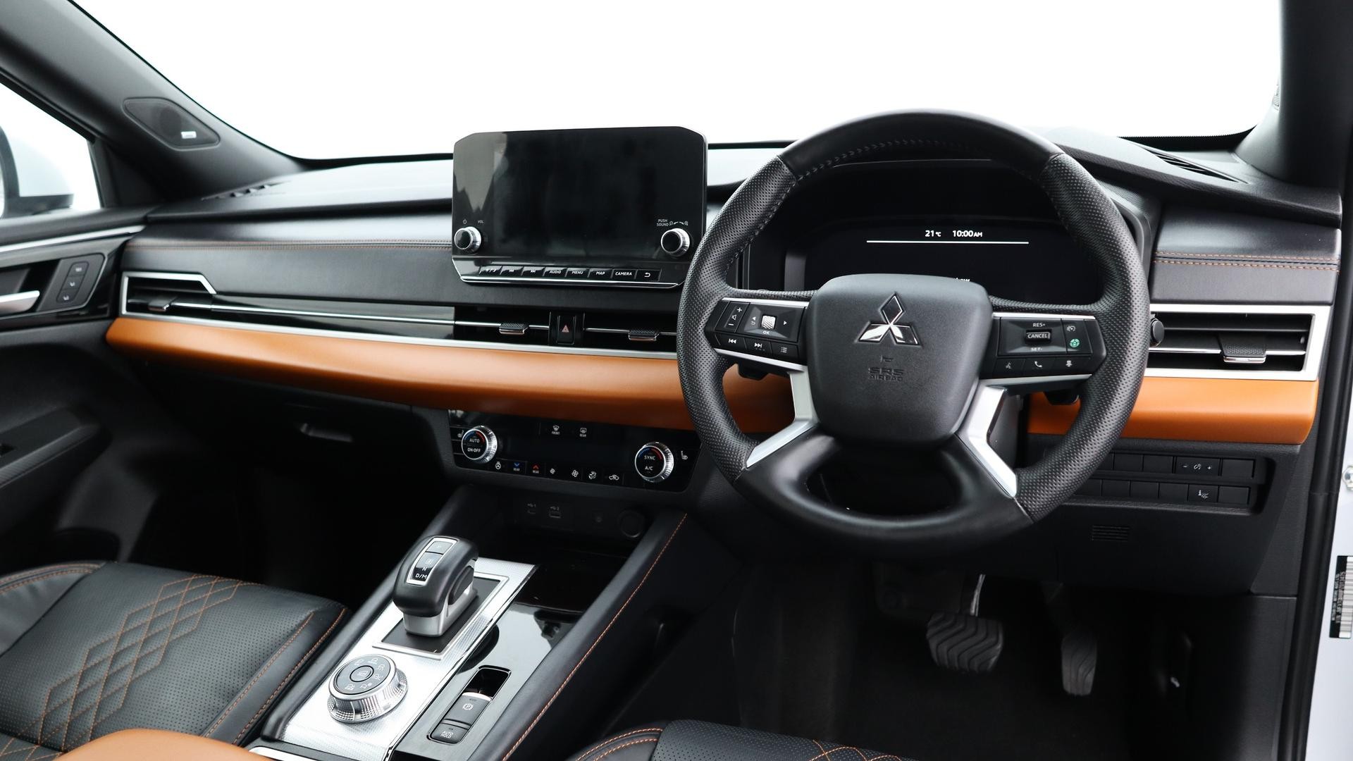 Mitsubishi Outlander image 4