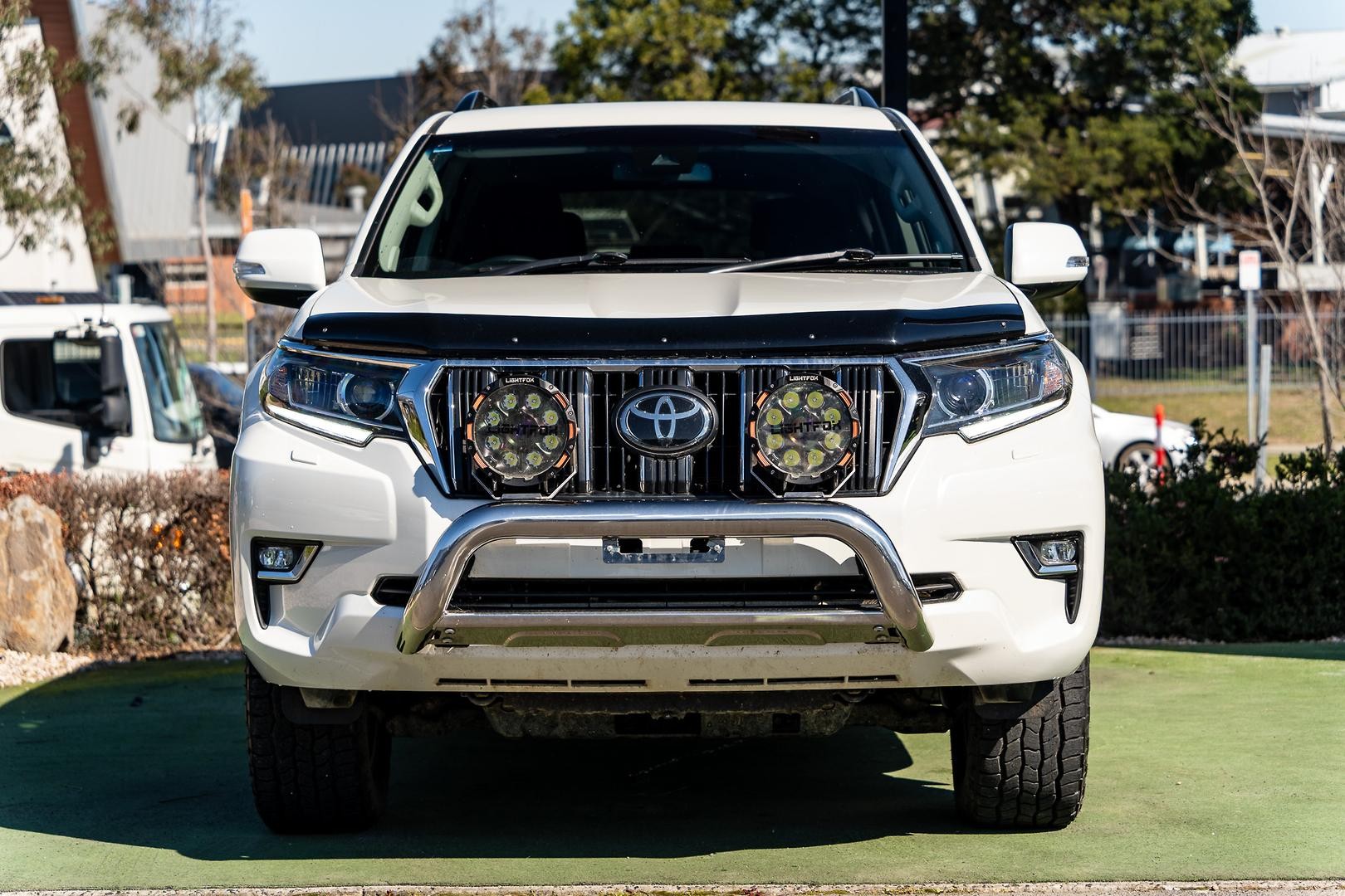 Toyota Landcruiser Prado image 2