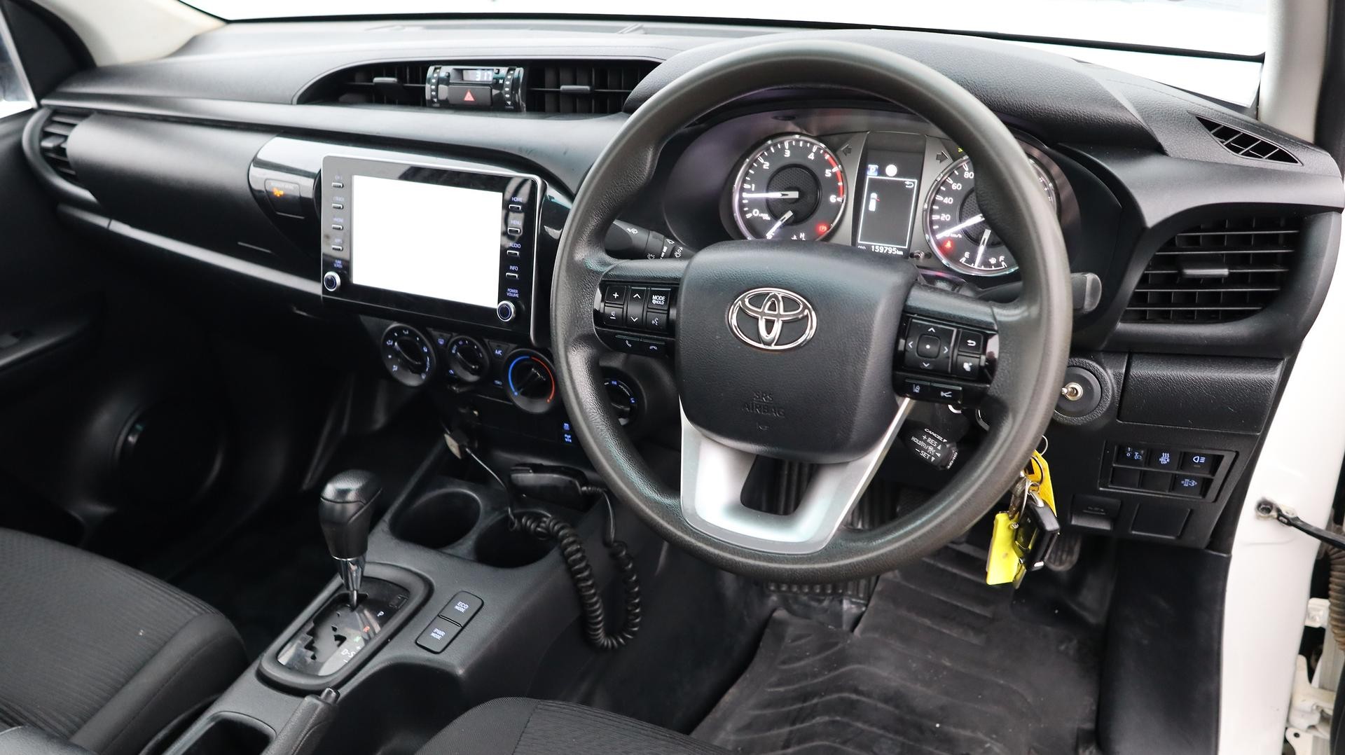 Toyota Hilux image 4