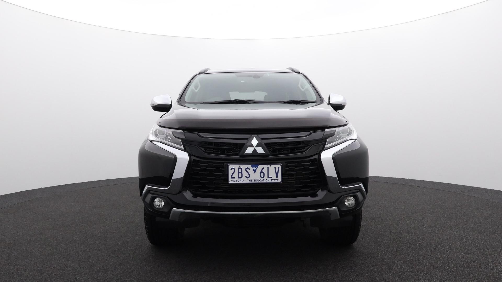 Mitsubishi Pajero Sport image 2
