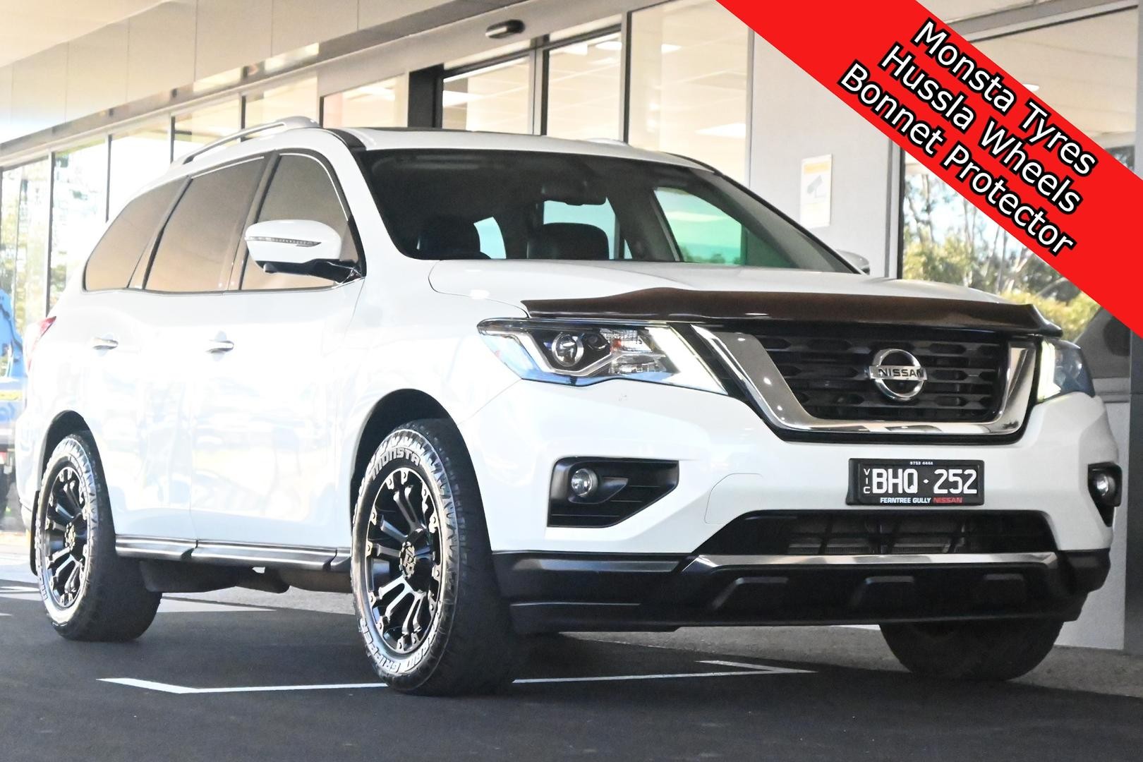 Nissan Pathfinder image 1