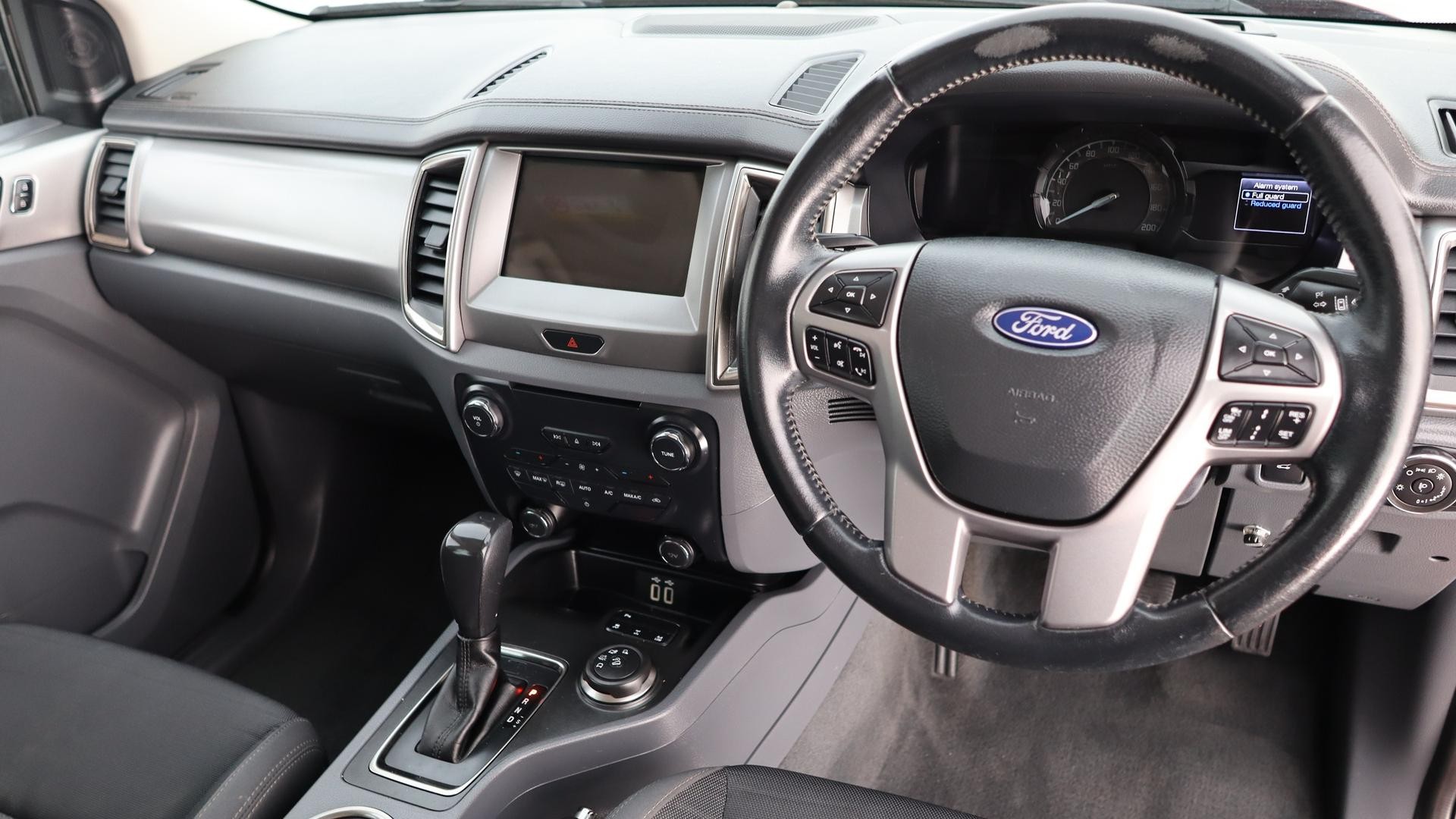 Ford Everest image 4