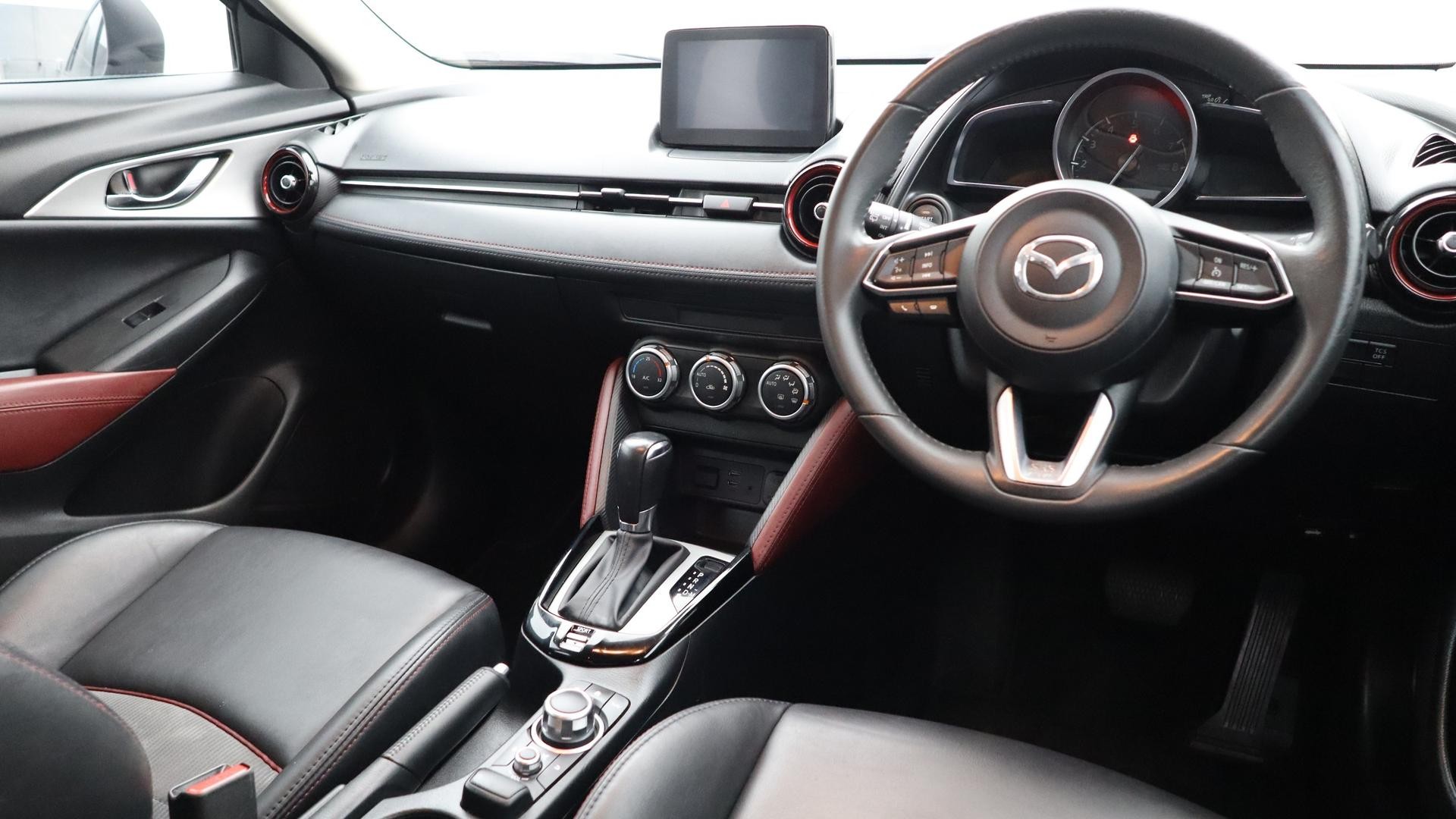 Mazda Cx-3 image 4
