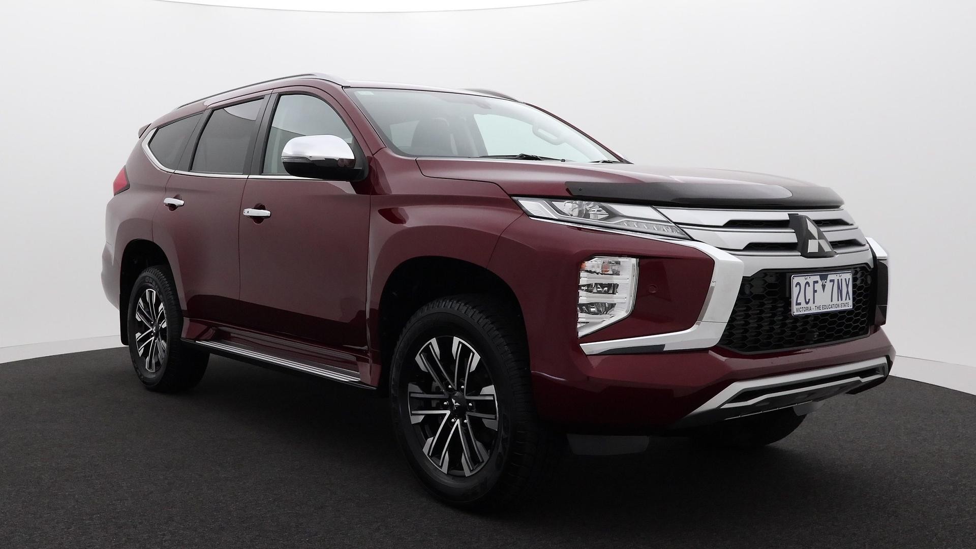 Mitsubishi Pajero Sport image 3